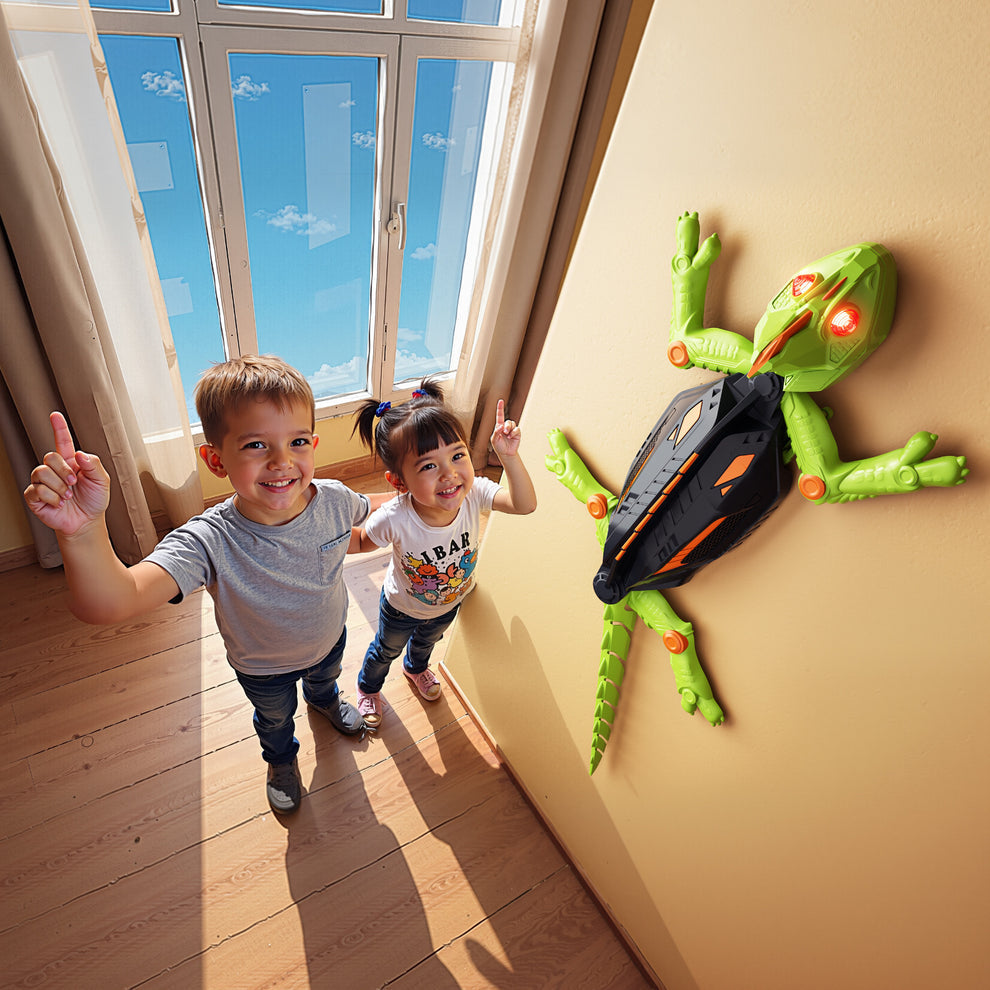 Tiny Hero™ Wall Crawler Gecko